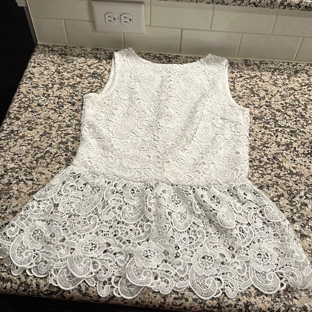 Bongo Size Medium White Lace Top